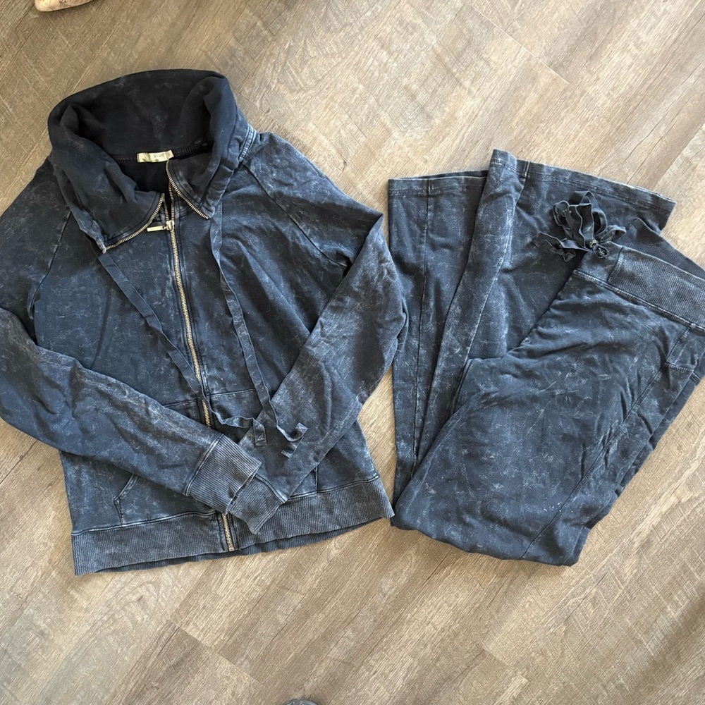 Stylish Black Women's Track Suit